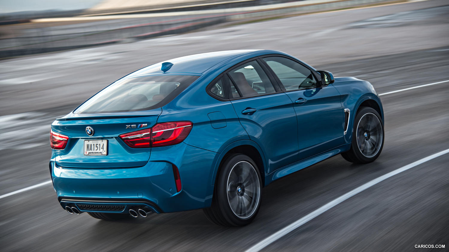 Comparison BMW X6 M 2017 vs BMW X6 M 2016 SUV Drive